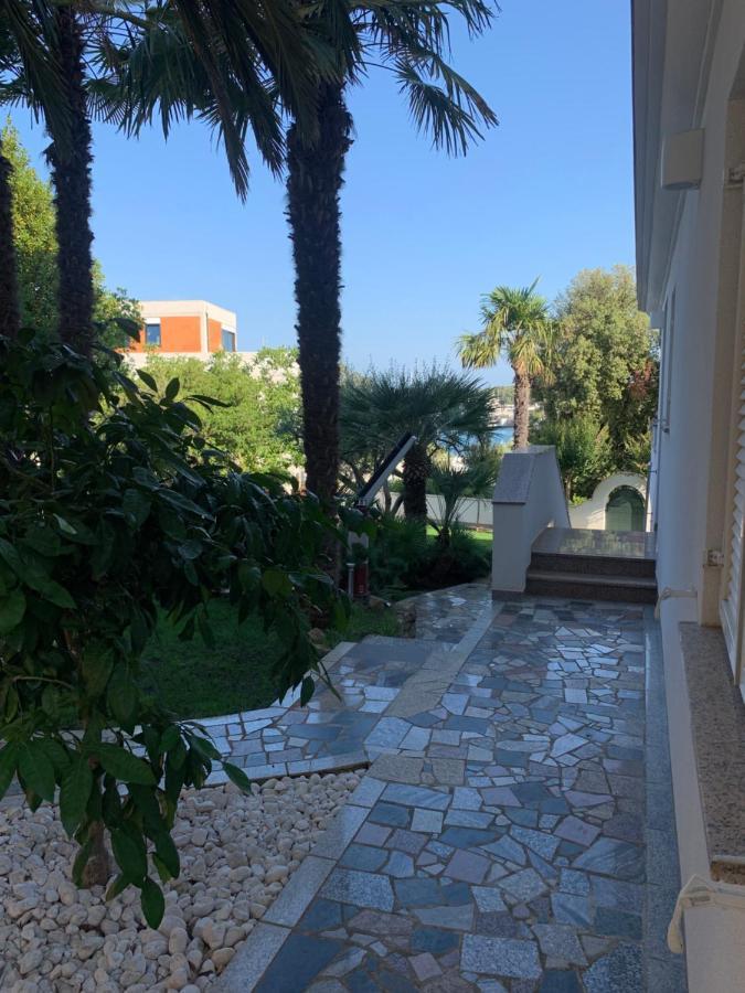 Apartmani Auer Pjescana Uvala Exterior foto