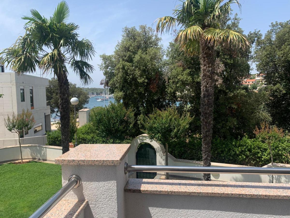 Apartmani Auer Pjescana Uvala Exterior foto
