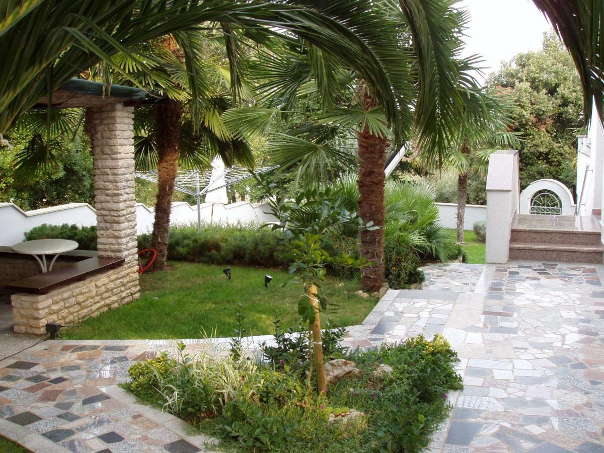 Apartmani Auer Pjescana Uvala Exterior foto