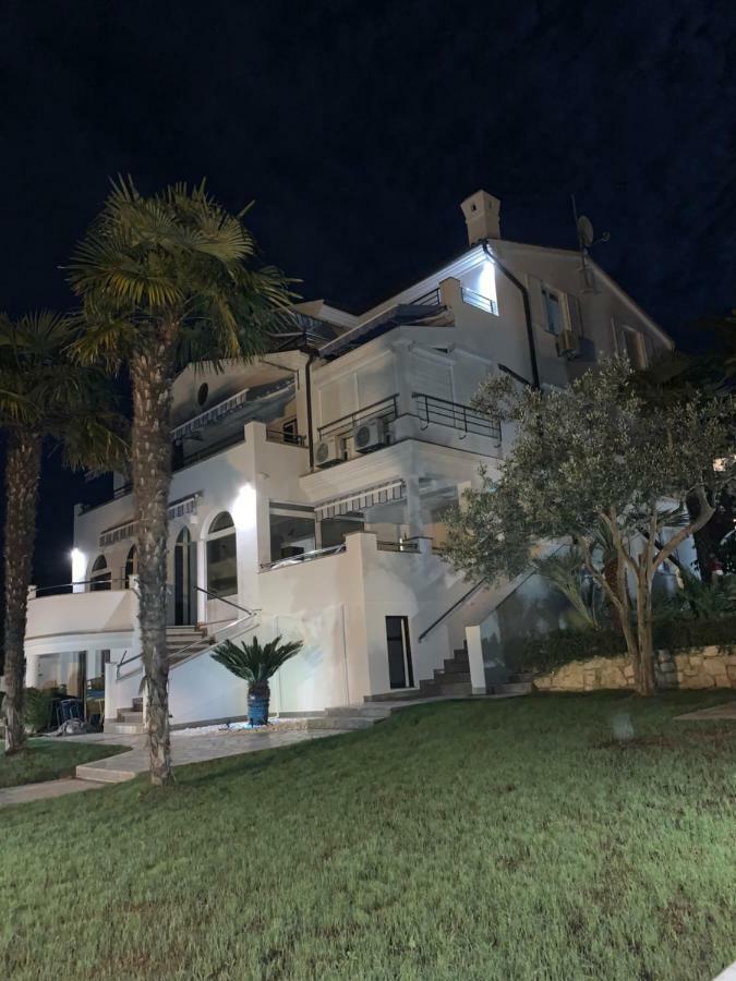 Apartmani Auer Pjescana Uvala Exterior foto